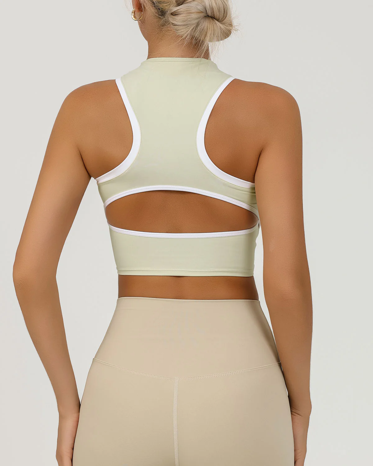 Apricot Round Neck Zipper Yoga Tank Top - Light Support - Image 3