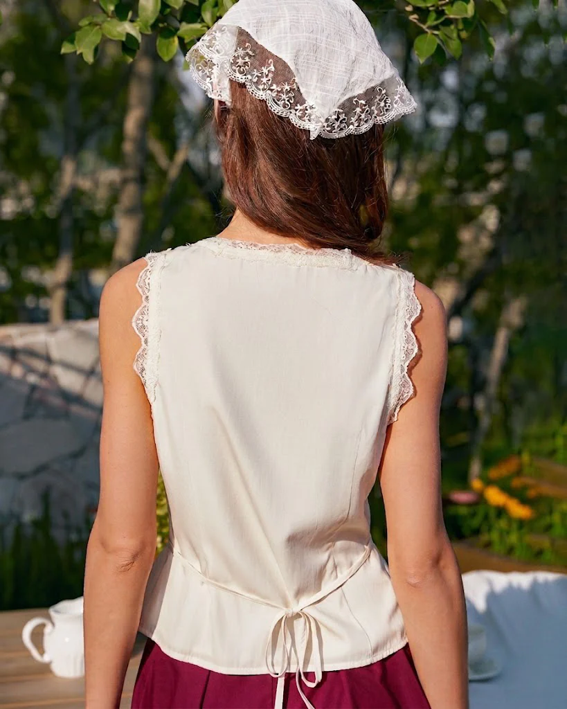 Apricot V Neck Lace Vest - Image 3
