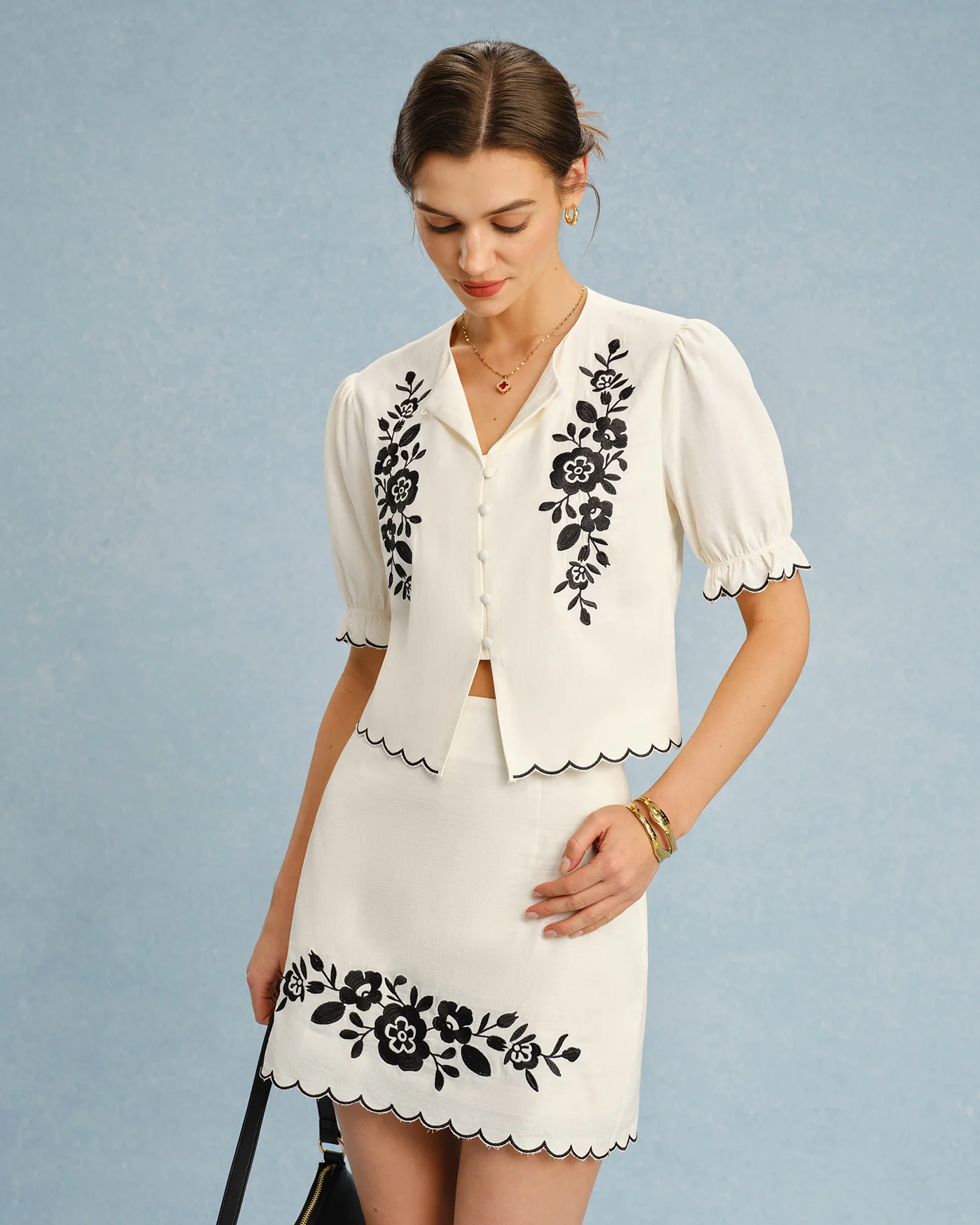 Beige Puffed Sleeve Embroidery Contrasting Blouse - Image 5