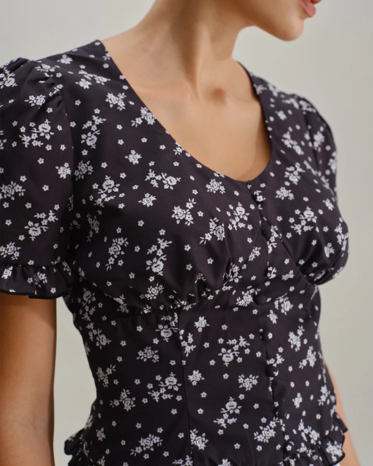 Black Floral Scoop Neck Blouse - Image 4