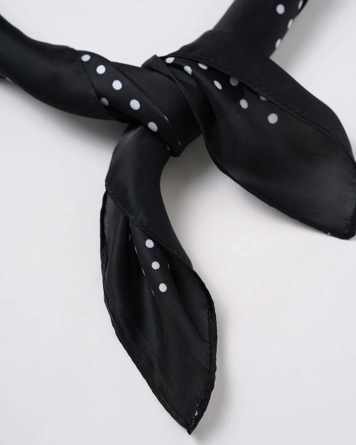 Black Plaid Scarve - Image 3
