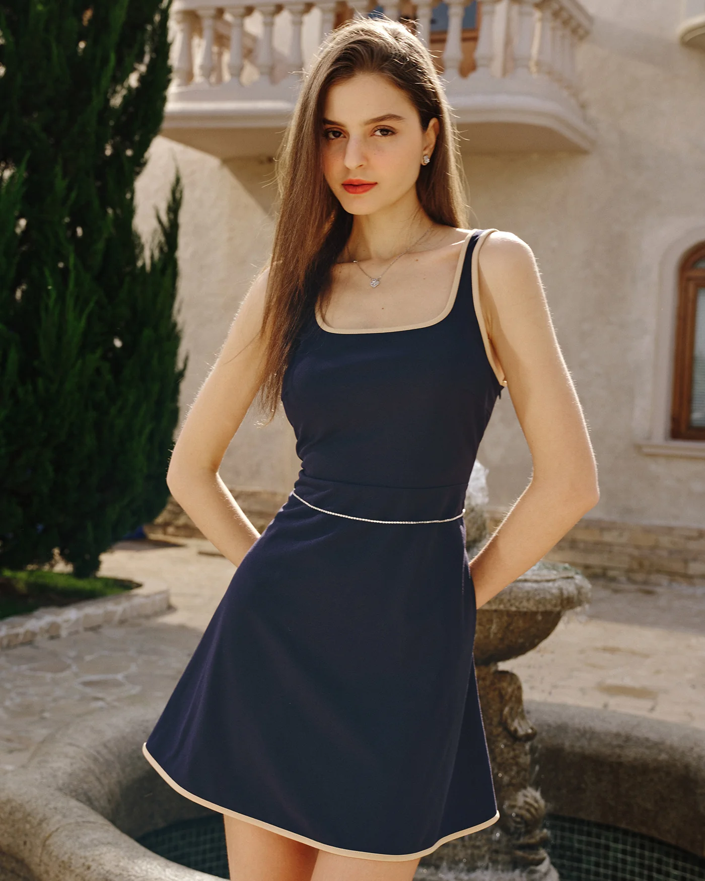 Blue Contrasting Sleeveless Mini Dress - Image 4