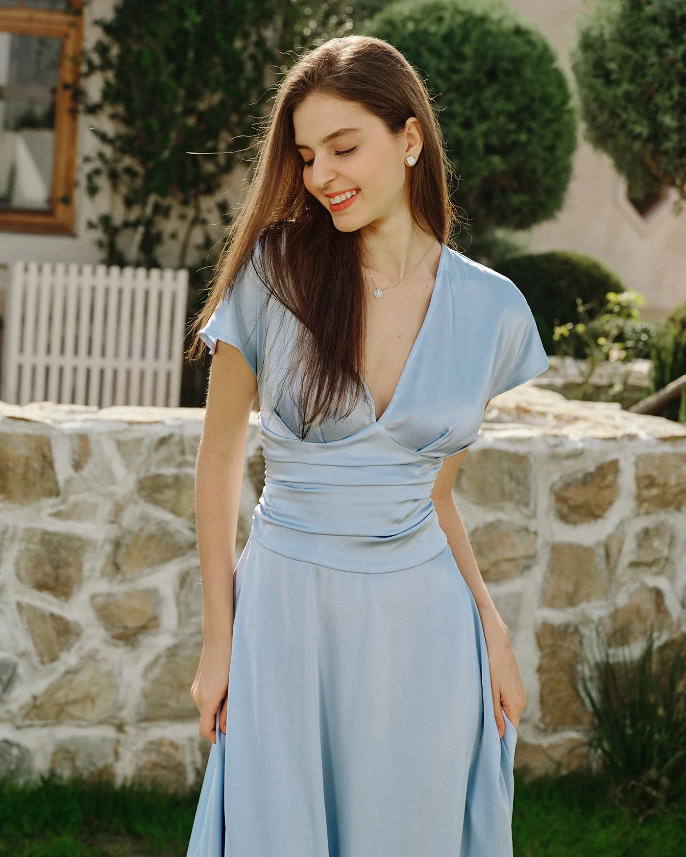 Blue Drop Shoulder Pleated Midi Dress - Image 4