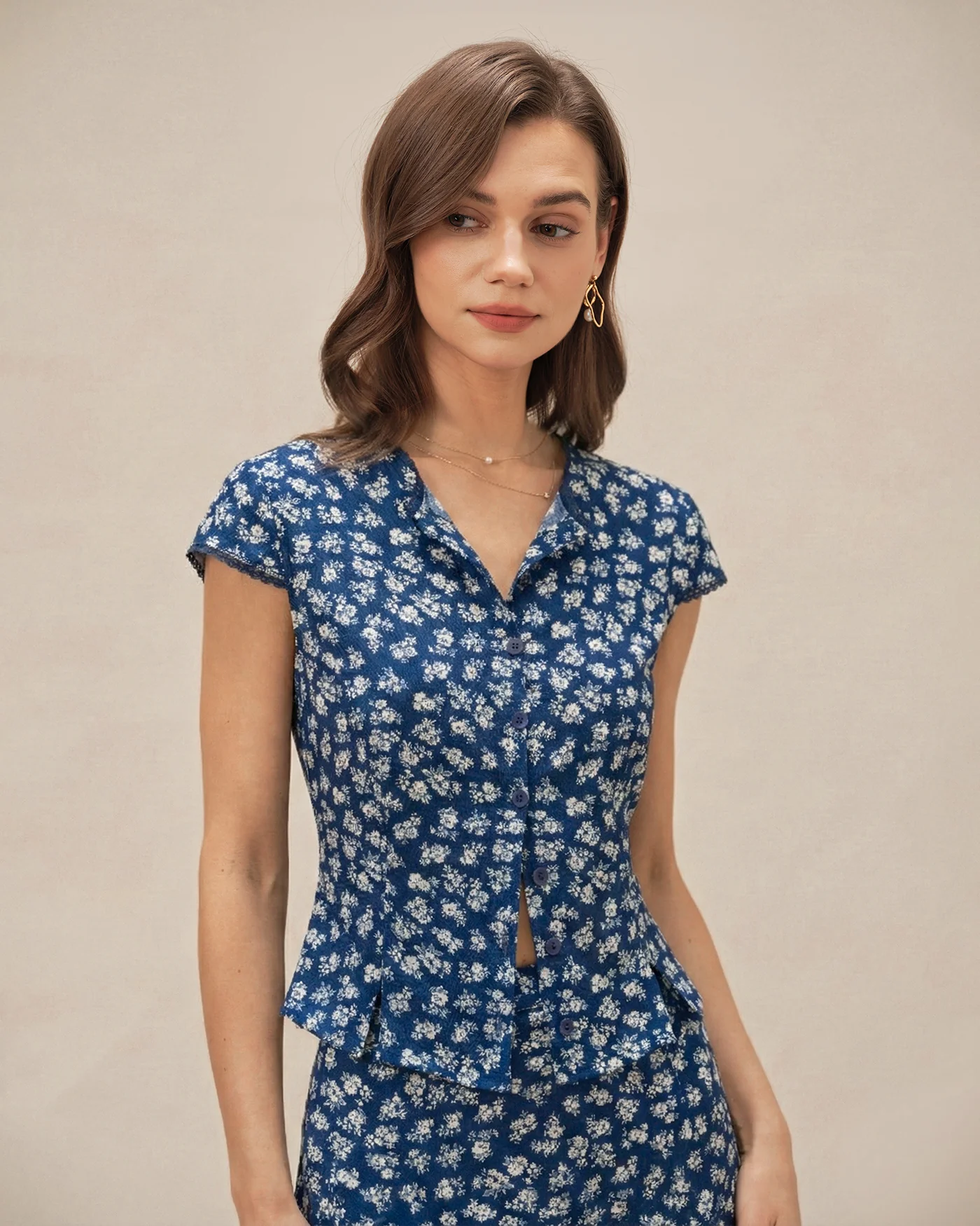 Blue Floral Cap Sleeve Button Blouse - Image 3