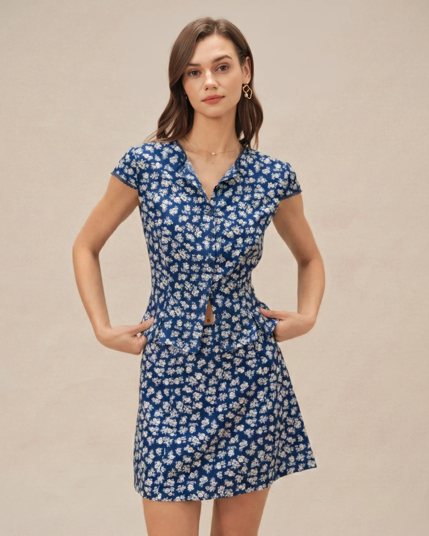 Blue Floral Cap Sleeve Button Blouse - Image 4