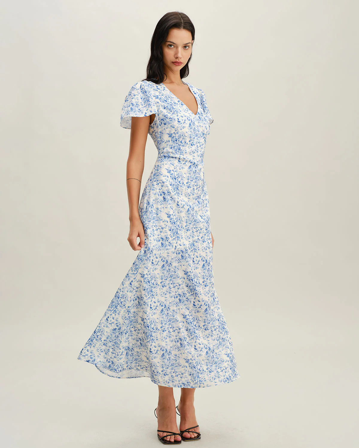 Blue Floral V Neck Button Maxi Dress - Image 4