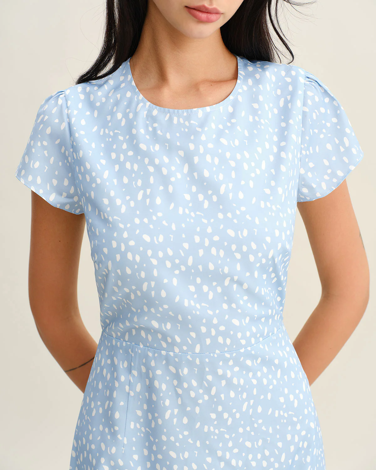 Blue Round Neck Button Slit Midi Dress - Image 2