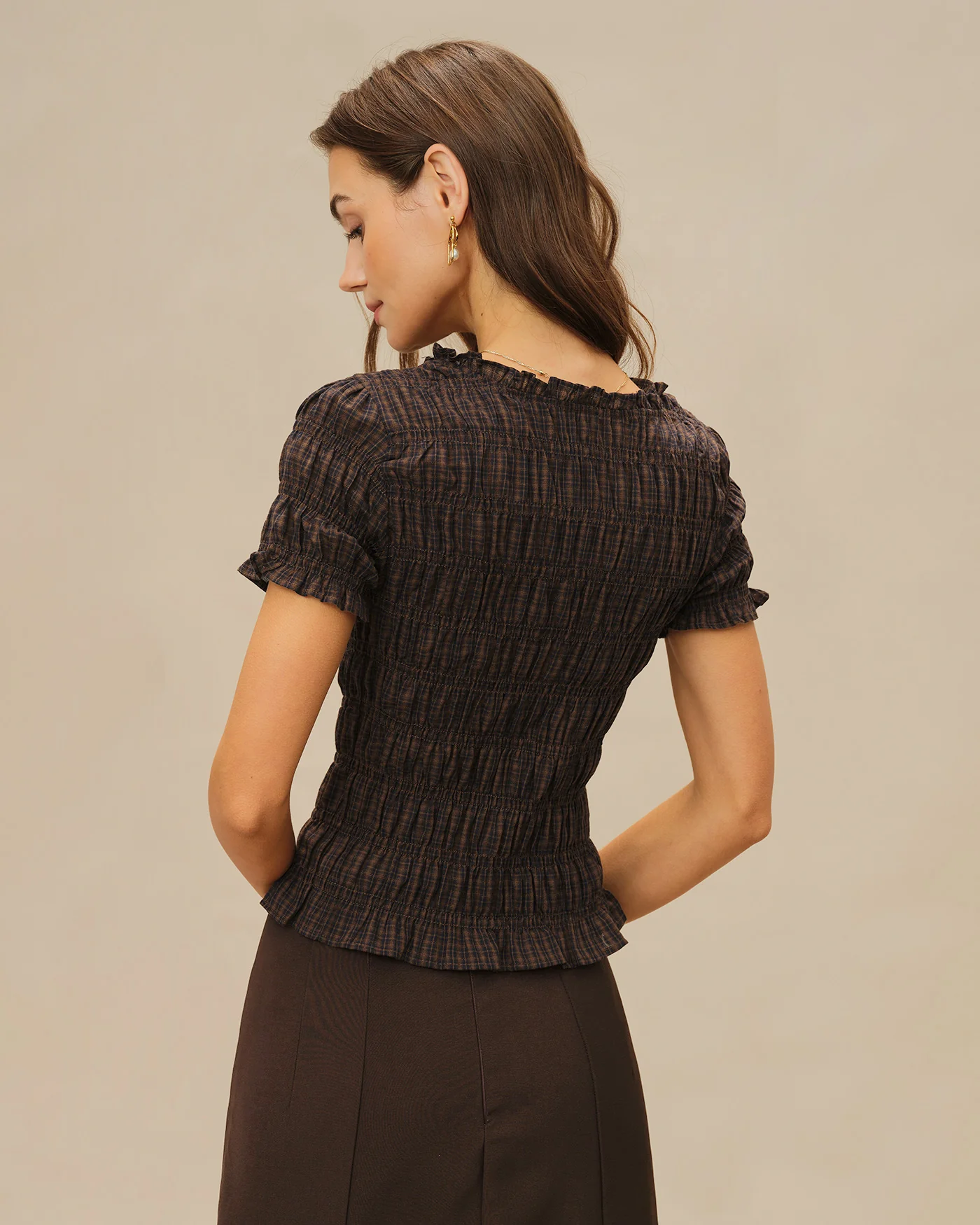Coffee Plaid Shirred Tee - Image 6
