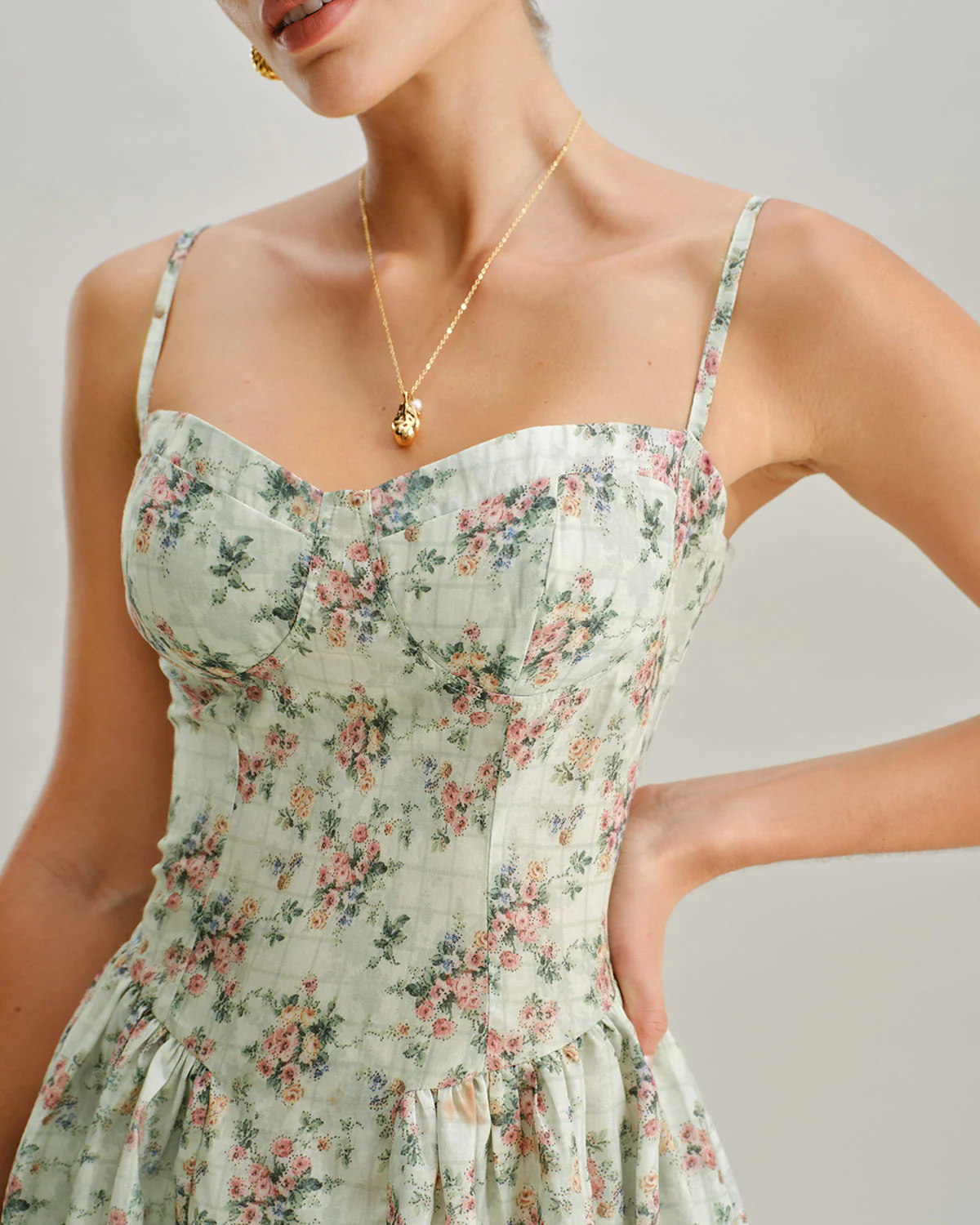 Green Floral Sweetheart Neck Pleated Slip Midi Dress - Image 2