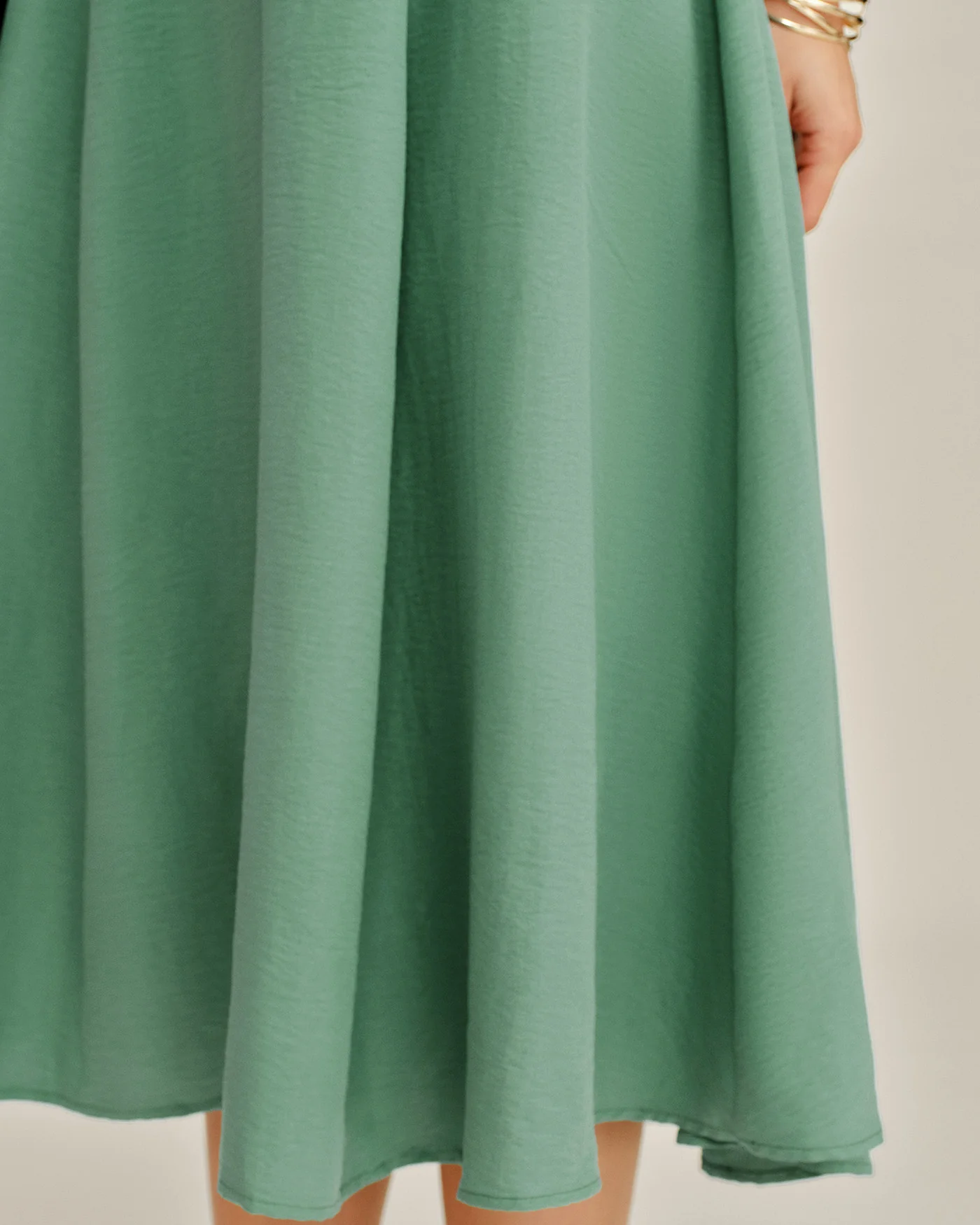 Green Halter Button Pockets Midi Dress - Image 3