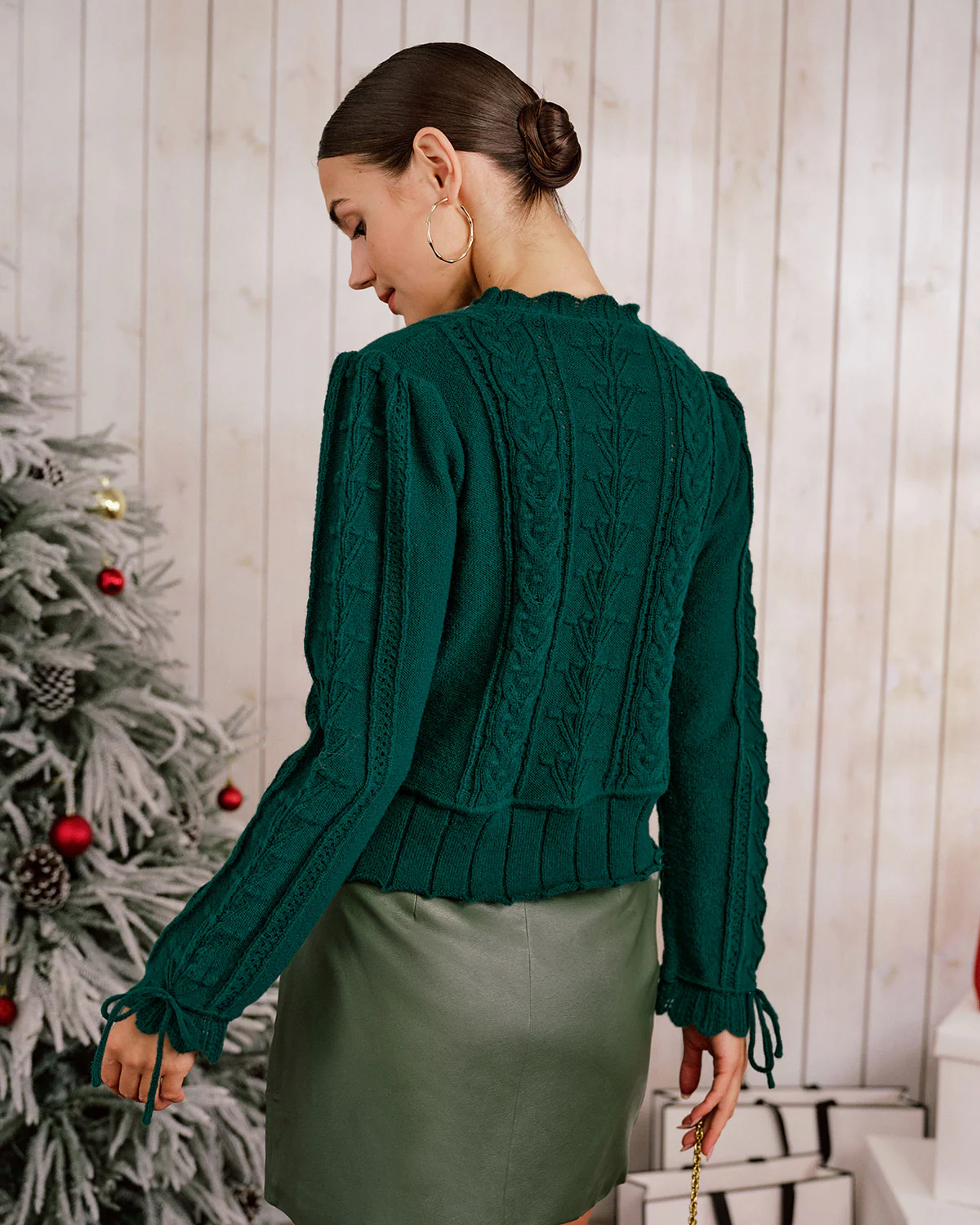 Green Scalloped Lantern Sleeve Sweater - Image 5