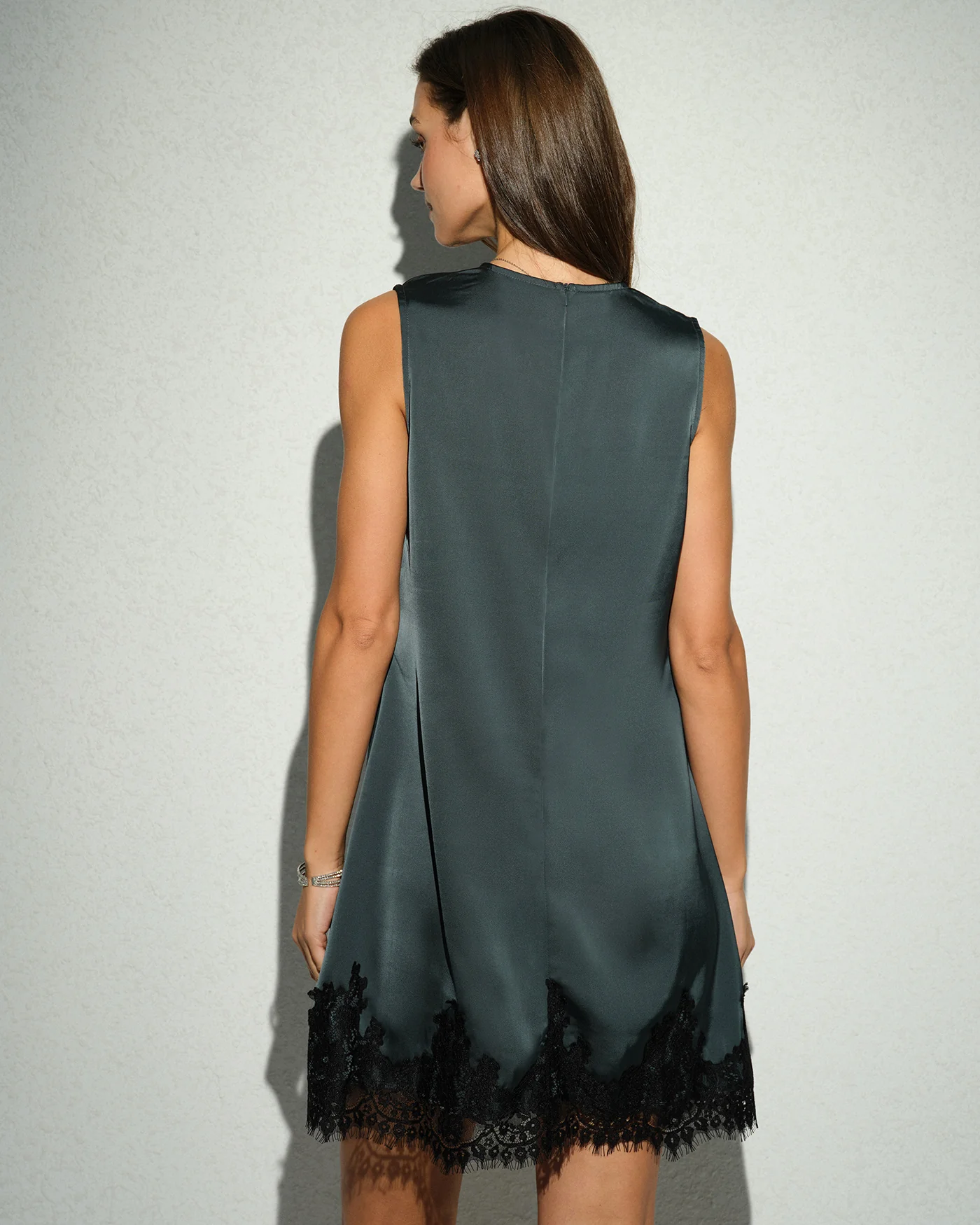 Green Sleeveless Lace Tunic Mini Dress - Image 3