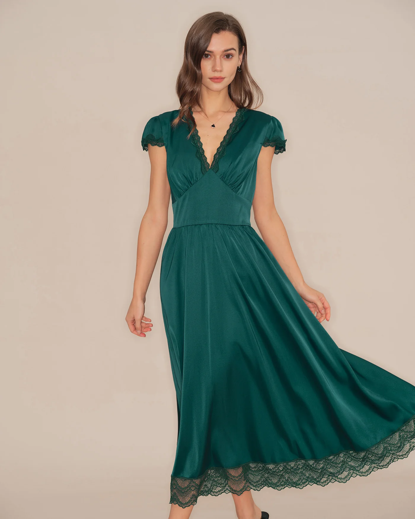 Green V Neck Lace Maxi Dress - Image 6