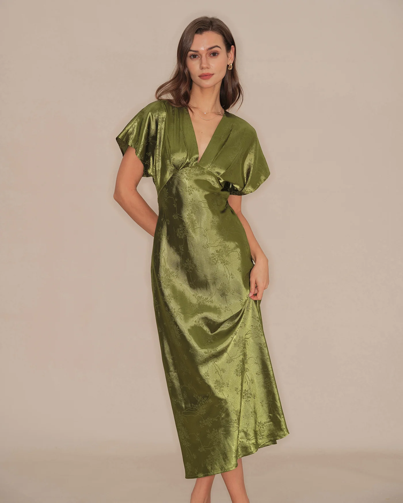 Green V Neck Pleated Floral Midi Dress - Image 3