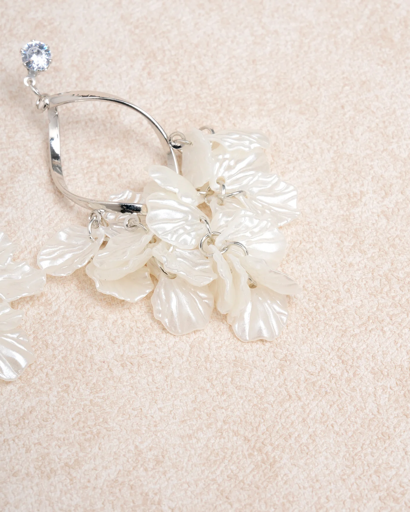 Off White Alloy Earrings - Image 2