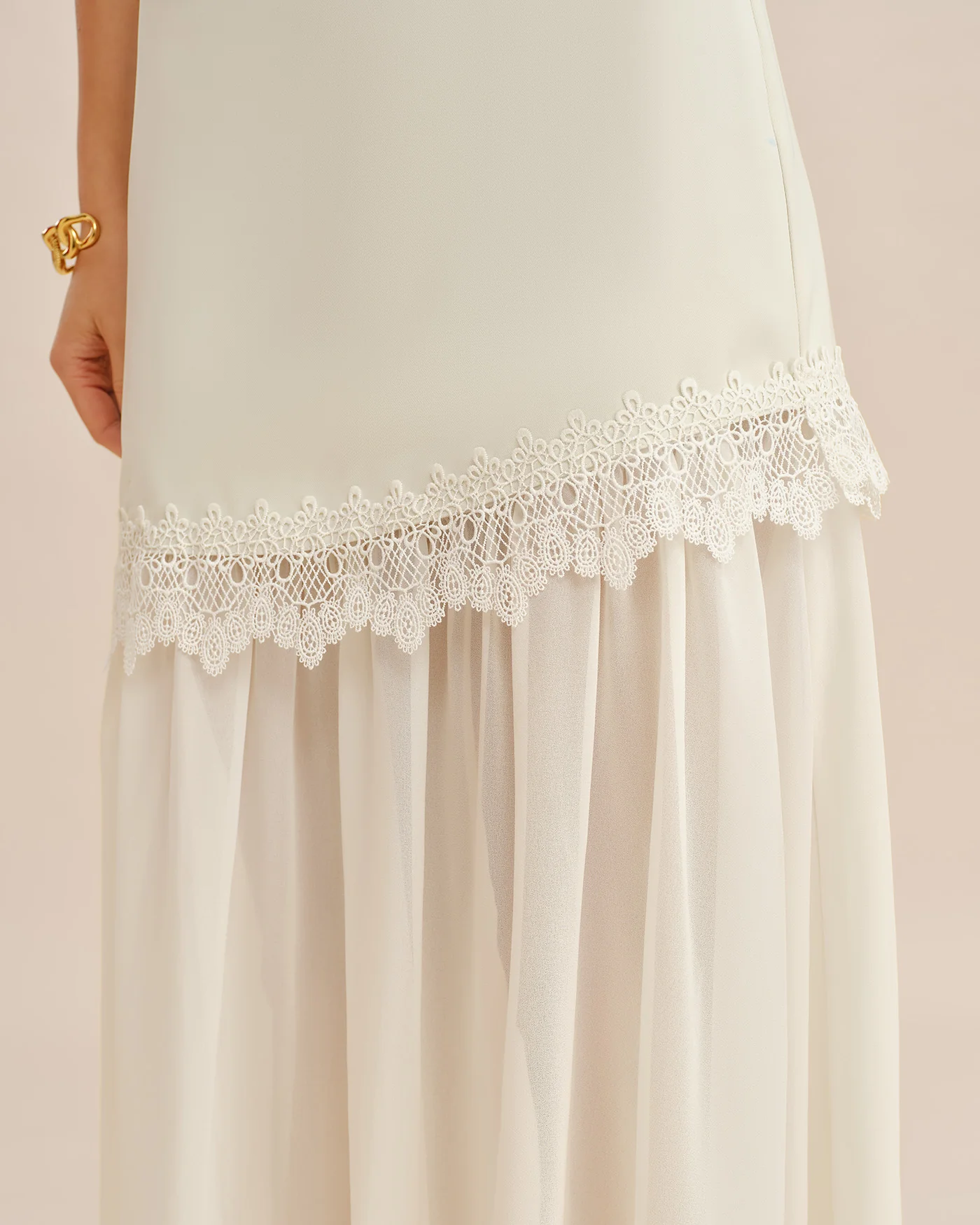 Off White Splicing Flowy Midi Skirt - Image 2