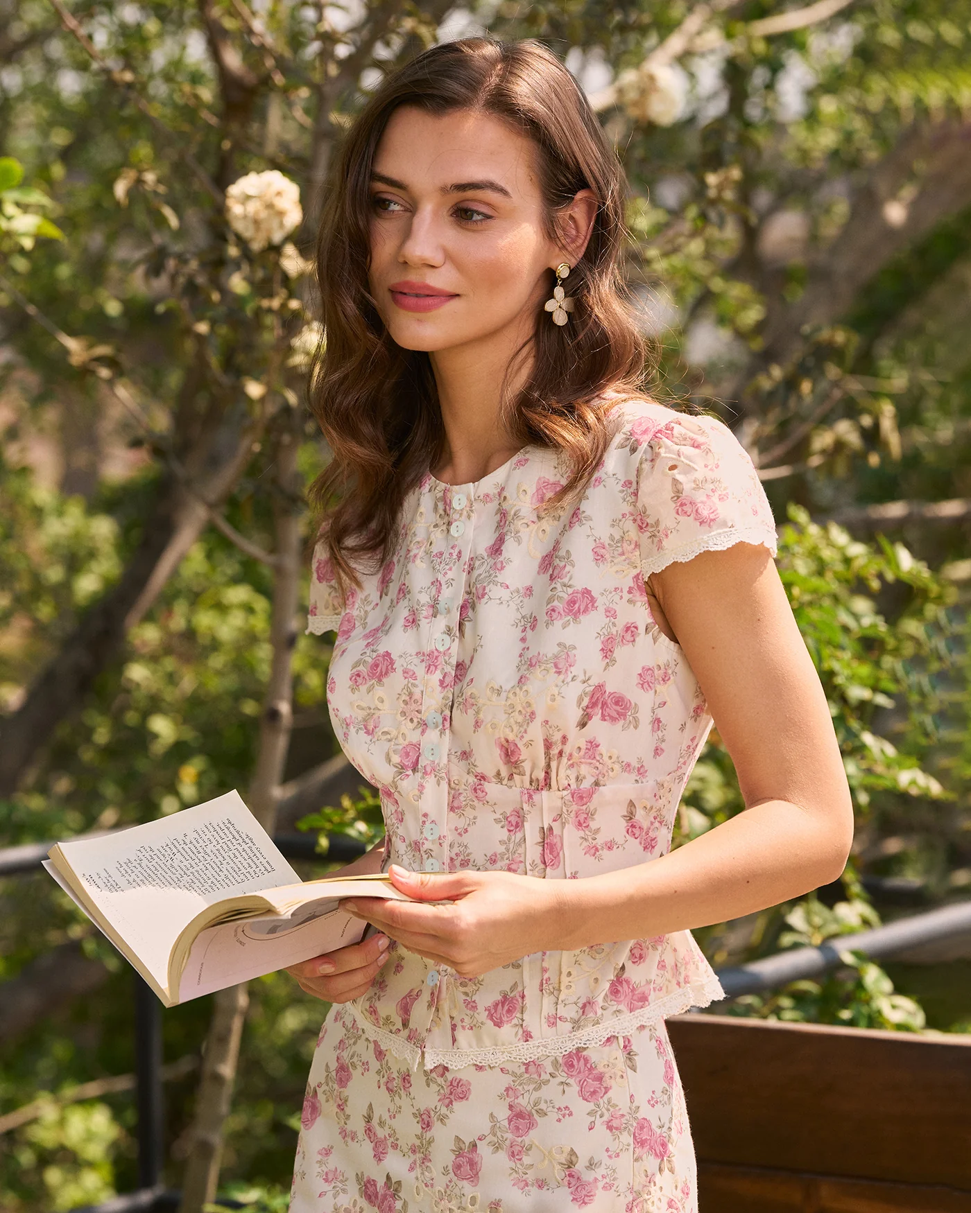 Pink Floral Embroidery Button Blouse - Image 3
