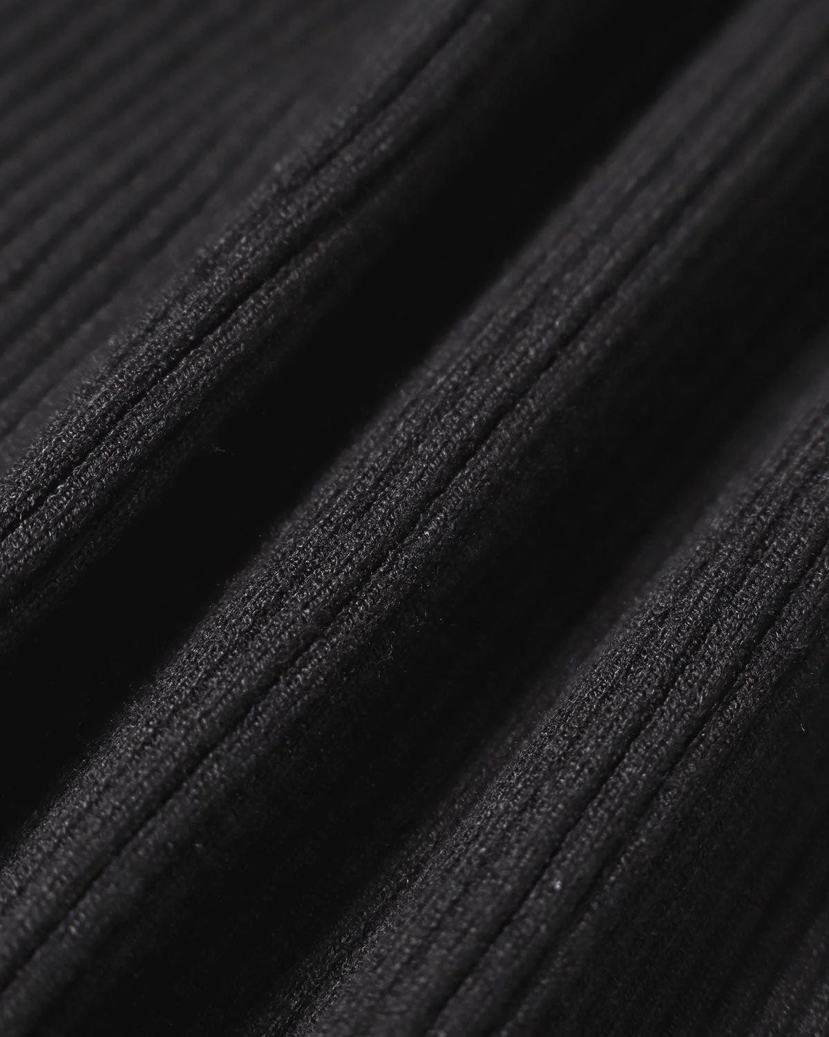 The Black Lapel Seam Colorblock Knit Top - Image 7
