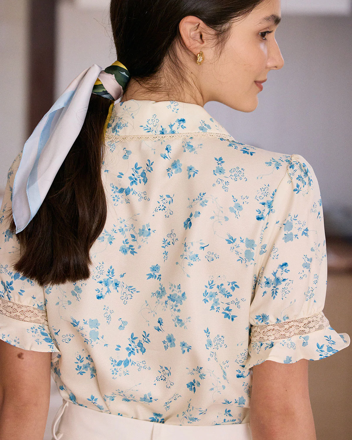 The Lace Spliced Pleated Floral Shirt - Image 9