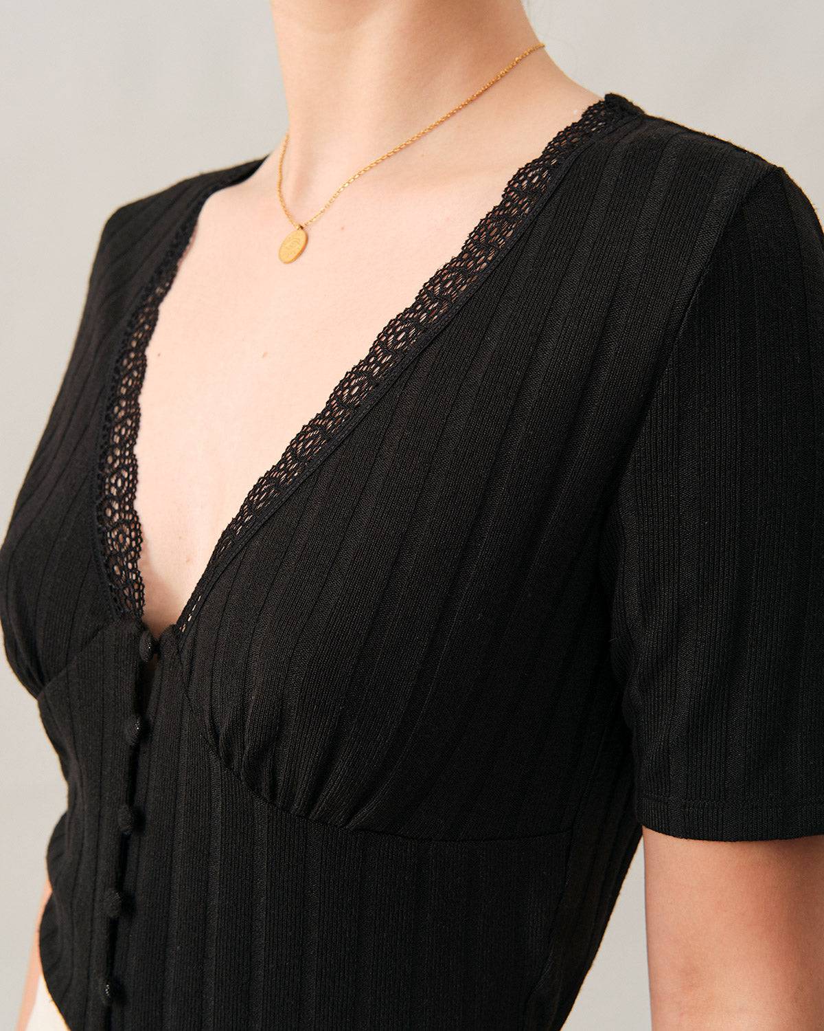 The Ribbed Lace Trim Tee - Image 4