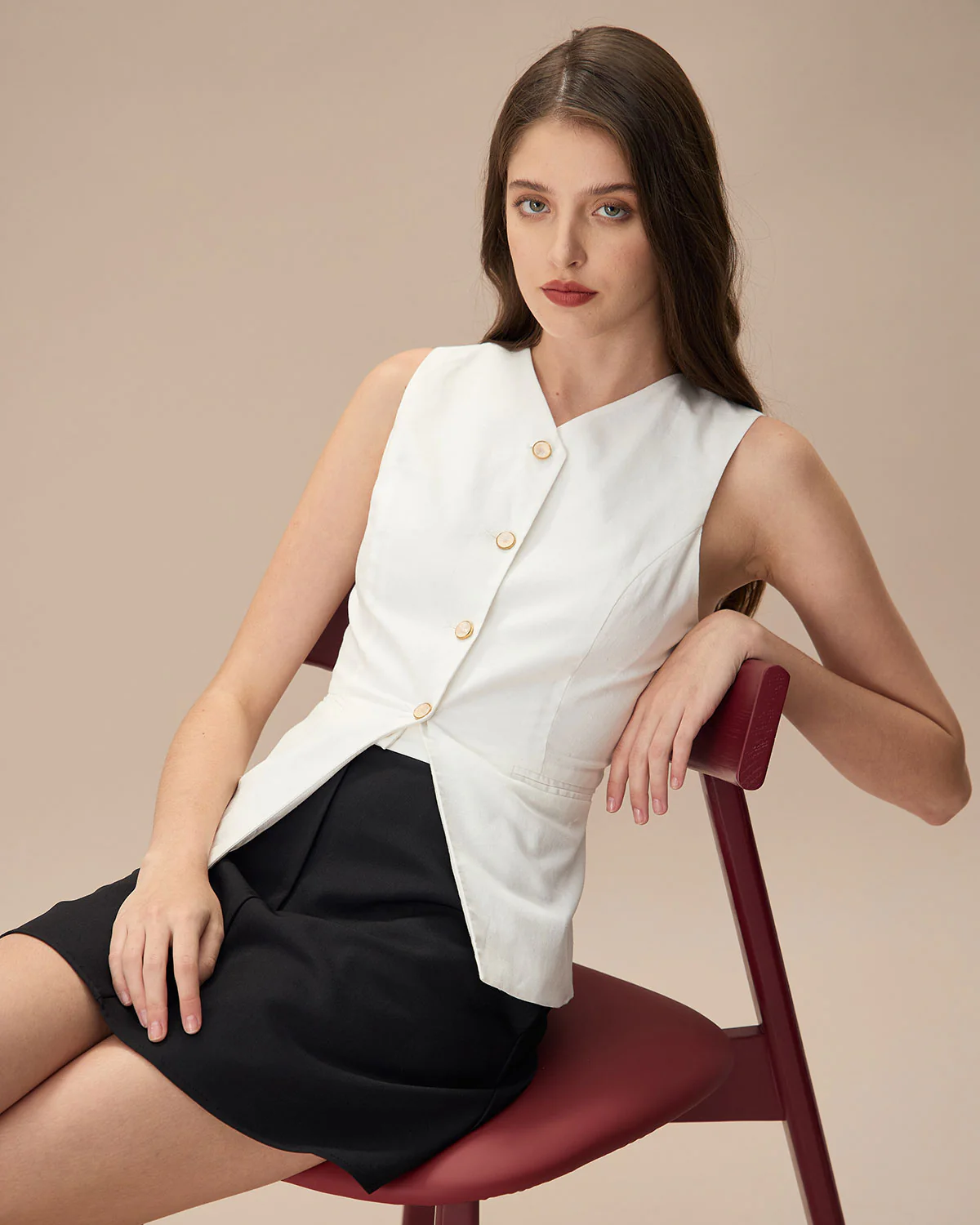 The White Single-breasted Cotton Vest - Image 3