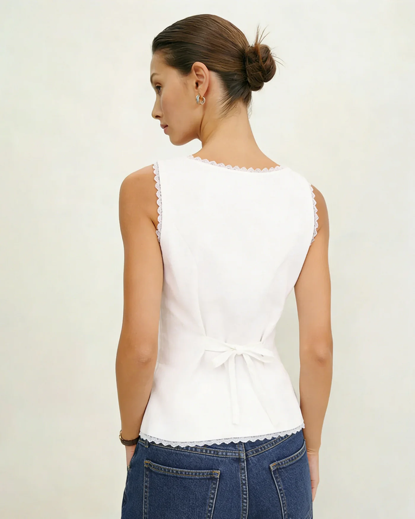 White Boat Neck Lace Vest - Image 4