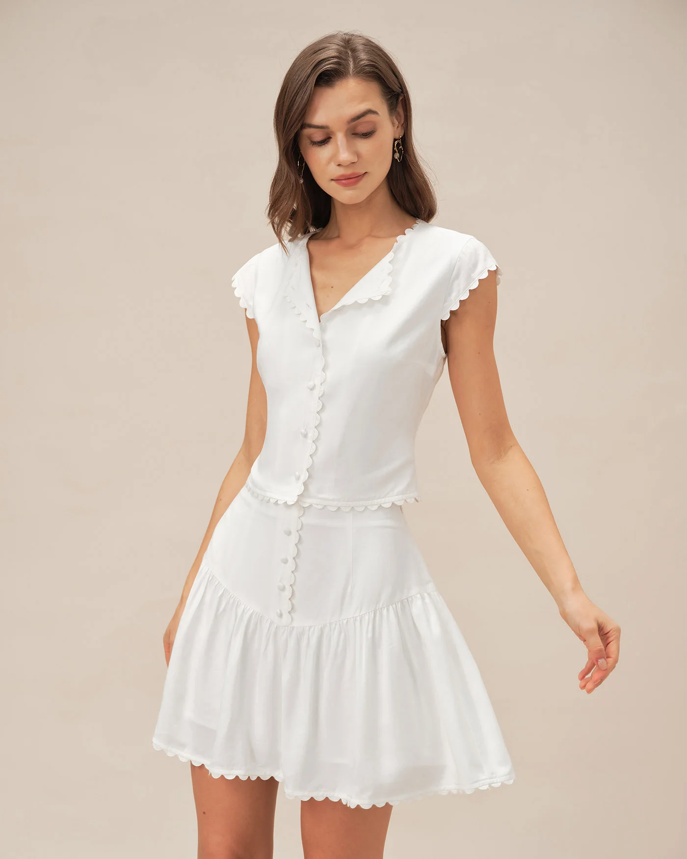 White Button Ruched Mini Skirt - Image 2