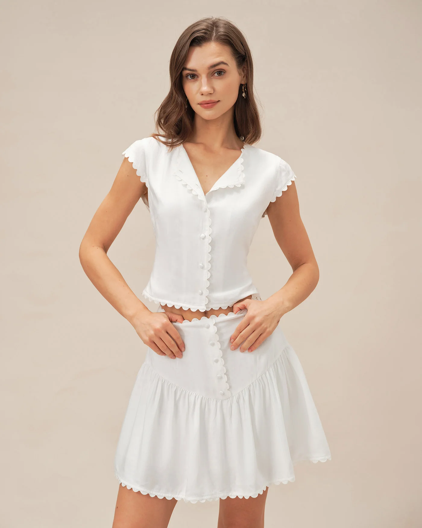 White Button Ruched Mini Skirt - Image 3