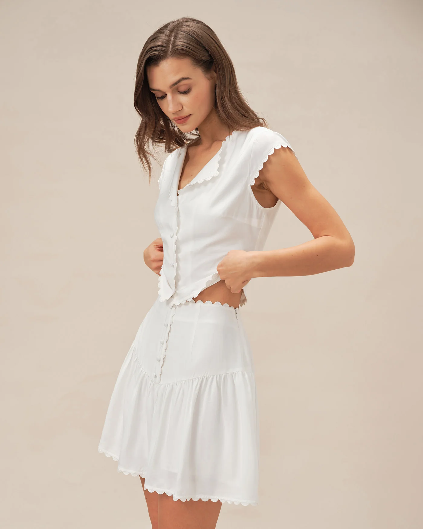 White Button Ruched Mini Skirt - Image 4