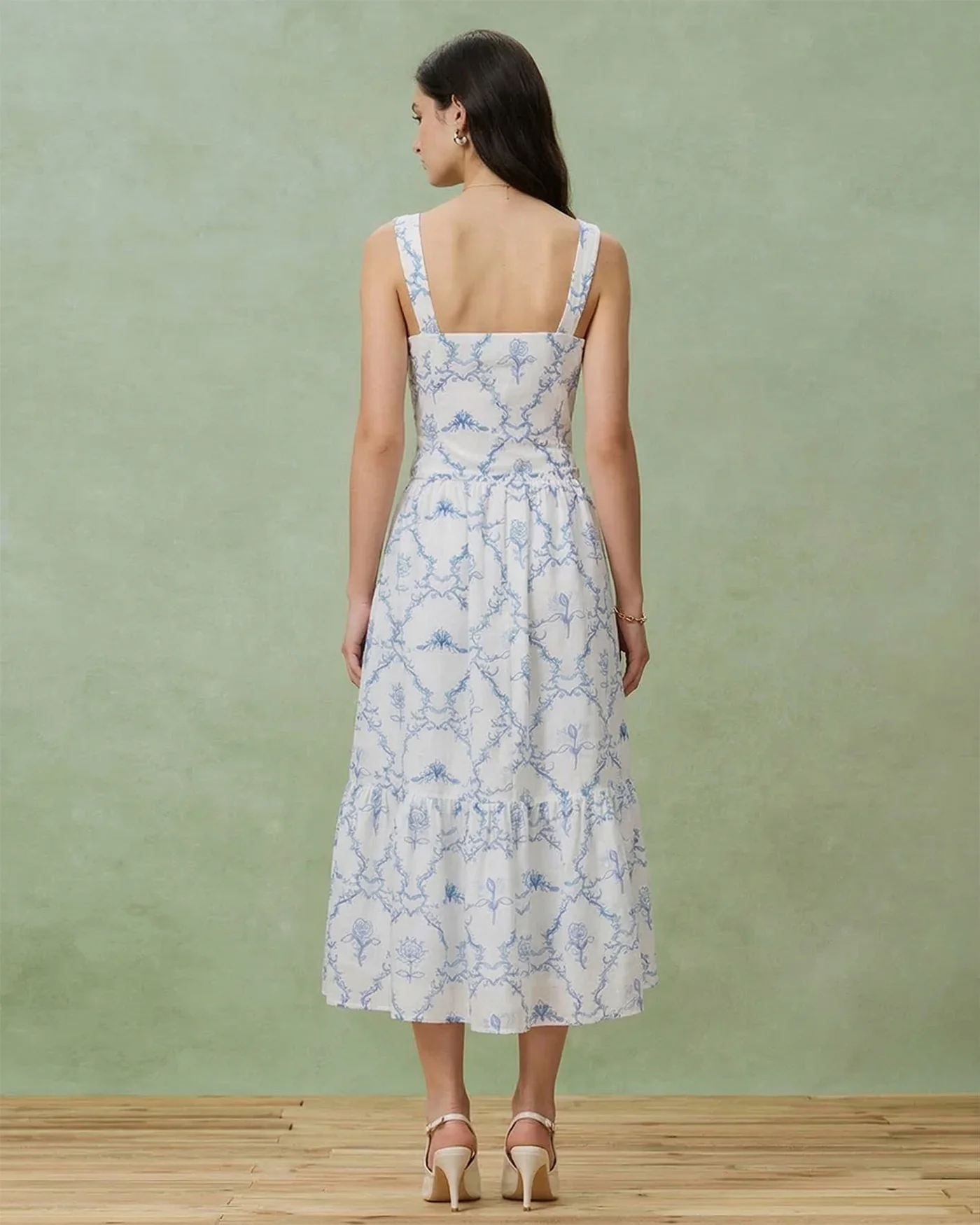 White Floral Ruched Tank Top - Image 4