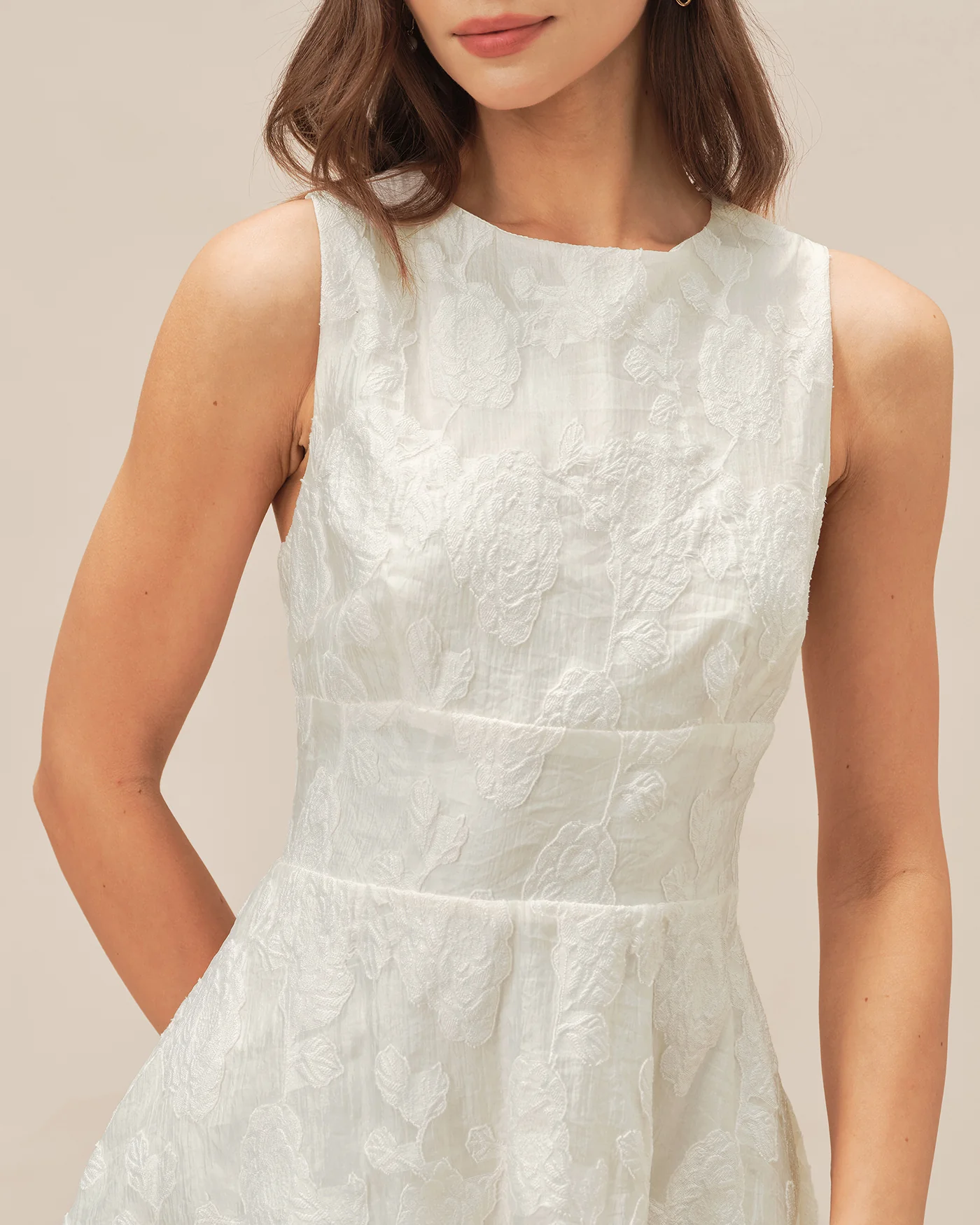 White Round Neck Jacquard Mini Dress - Image 4