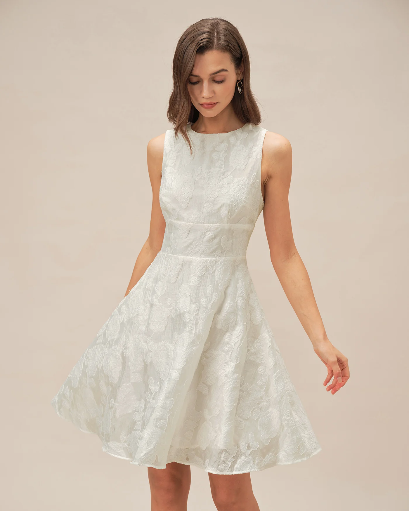 White Round Neck Jacquard Mini Dress - Image 5