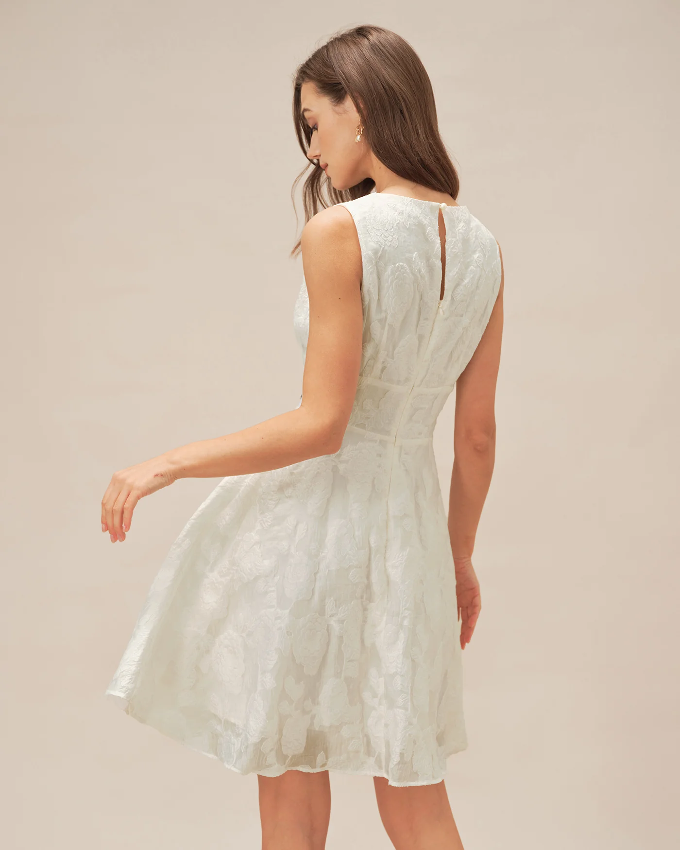 White Round Neck Jacquard Mini Dress - Image 6