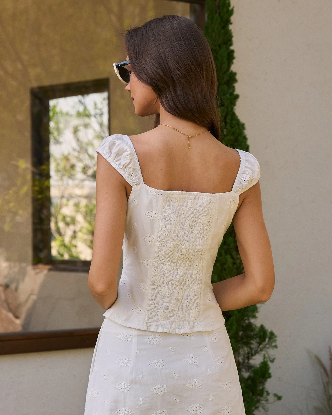 White Square Neck Embroidery Tank Top - Image 4